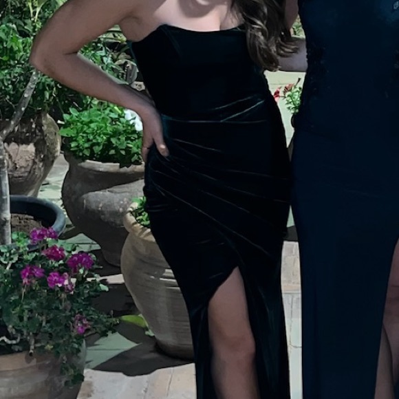 Club L London Jessica Bottle Green Velvet Dress - Picture 7 of 8